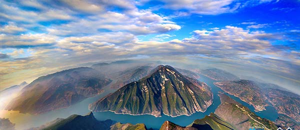 【&ldquo;飞阅&rdquo;中国】航拍千年不变三峡情（视频）